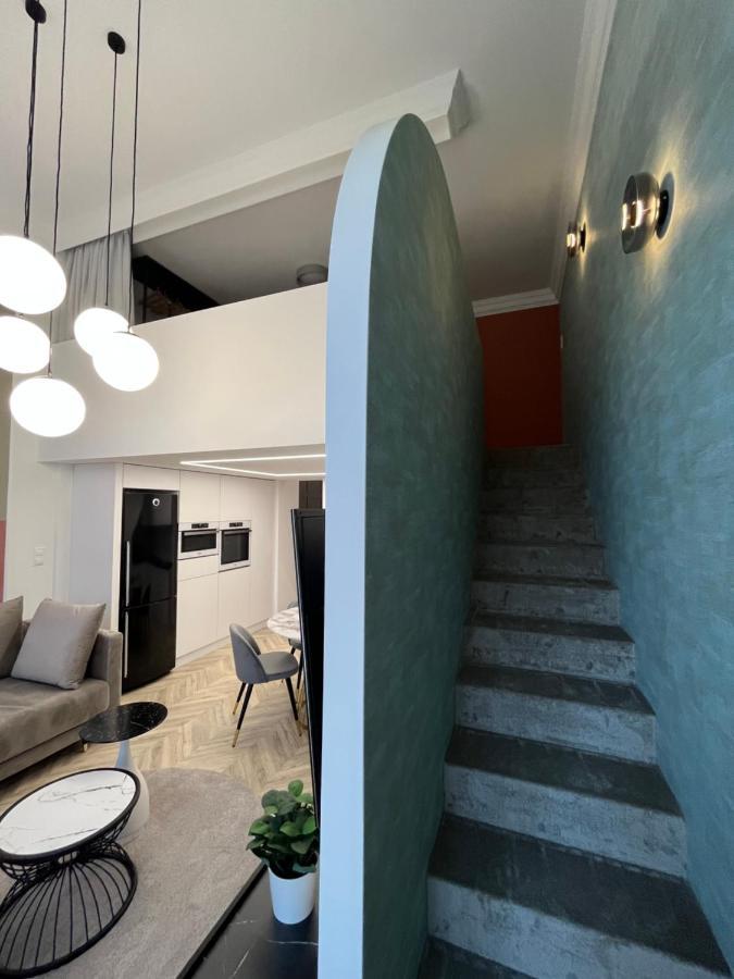 Central Gallery Apartment Debrecen Buitenkant foto