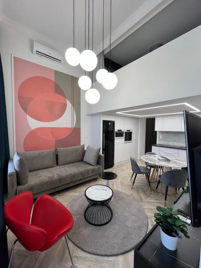Central Gallery Apartment Debrecen Buitenkant foto