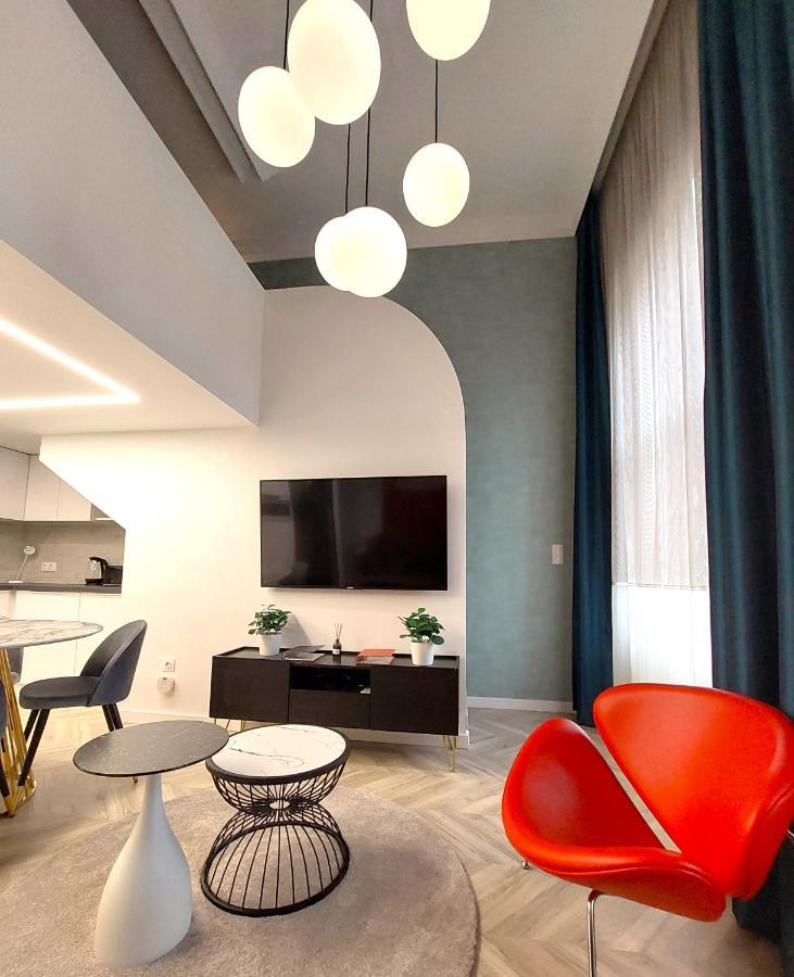 Central Gallery Apartment Debrecen Buitenkant foto